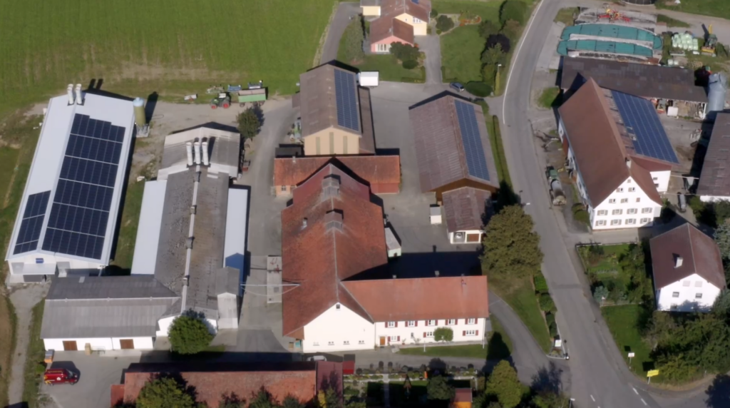 Bauernhof Senn Drohnenaufnahme